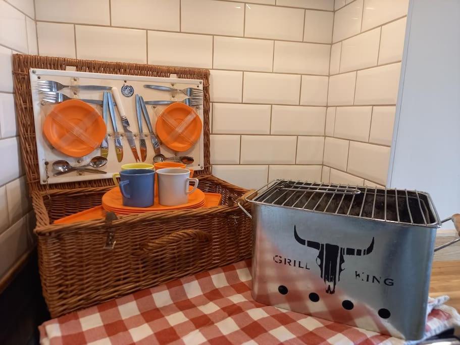 Cosy 2 Bed Cottage Between Snowdonia And The SeaLlandegai エクステリア 写真