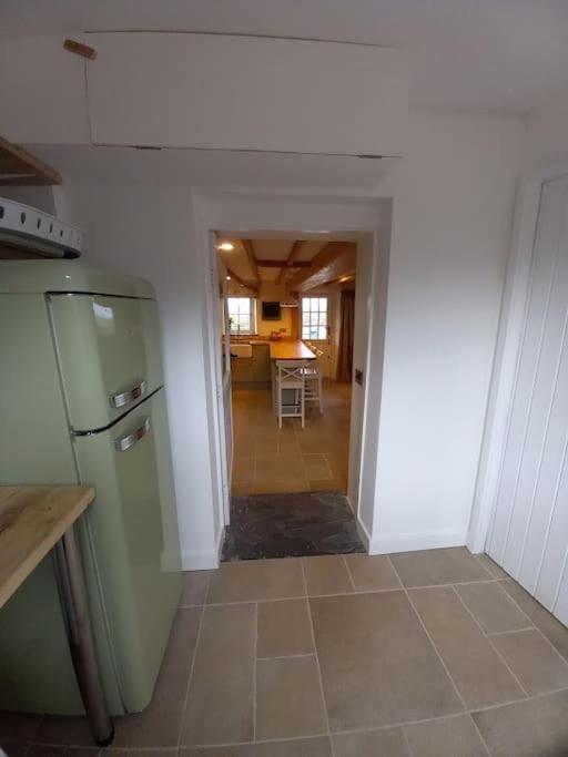 Cosy 2 Bed Cottage Between Snowdonia And The SeaLlandegai エクステリア 写真