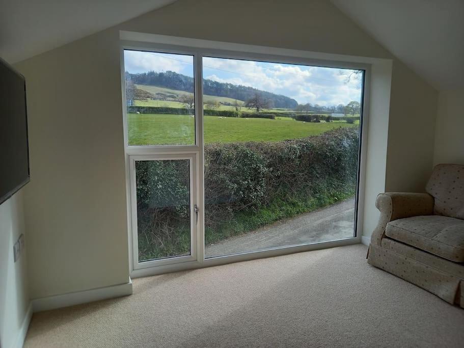 Cosy 2 Bed Cottage Between Snowdonia And The SeaLlandegai エクステリア 写真